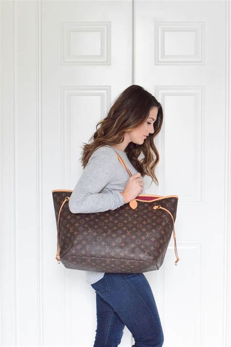 lv neverfull review|More.